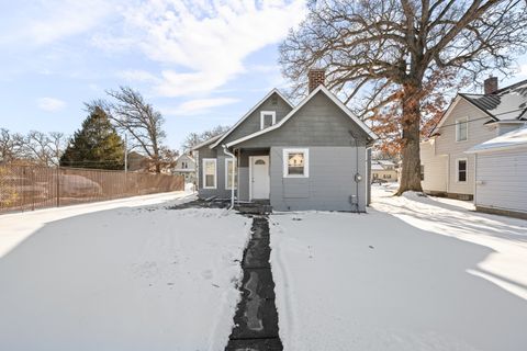 Tiny photo for 1577 31st Avenue, Moline, IL 61265 (MLS # 12535916)