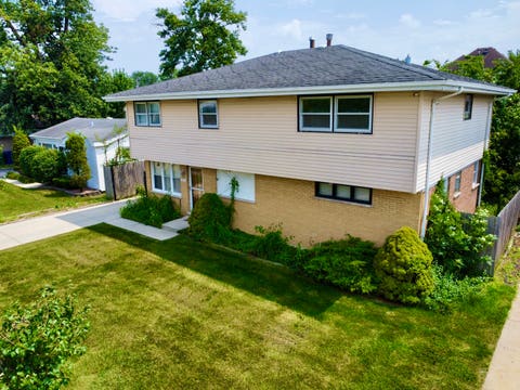 Tiny photo for 5711 W 87TH Place, Oak Lawn, IL 60453 (MLS # 12709030)