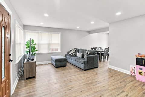 Tiny photo for 5711 W 87TH Place, Oak Lawn, IL 60453 (MLS # 12709030)