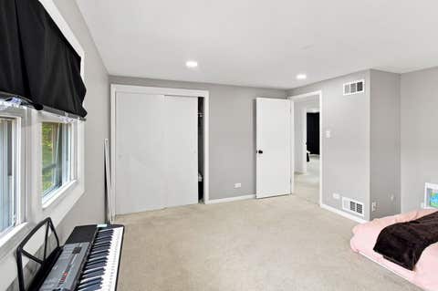 Tiny photo for 5711 W 87TH Place, Oak Lawn, IL 60453 (MLS # 12709030)