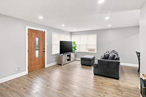 Tiny photo for 5711 W 87TH Place, Oak Lawn, IL 60453 (MLS # 12709030)