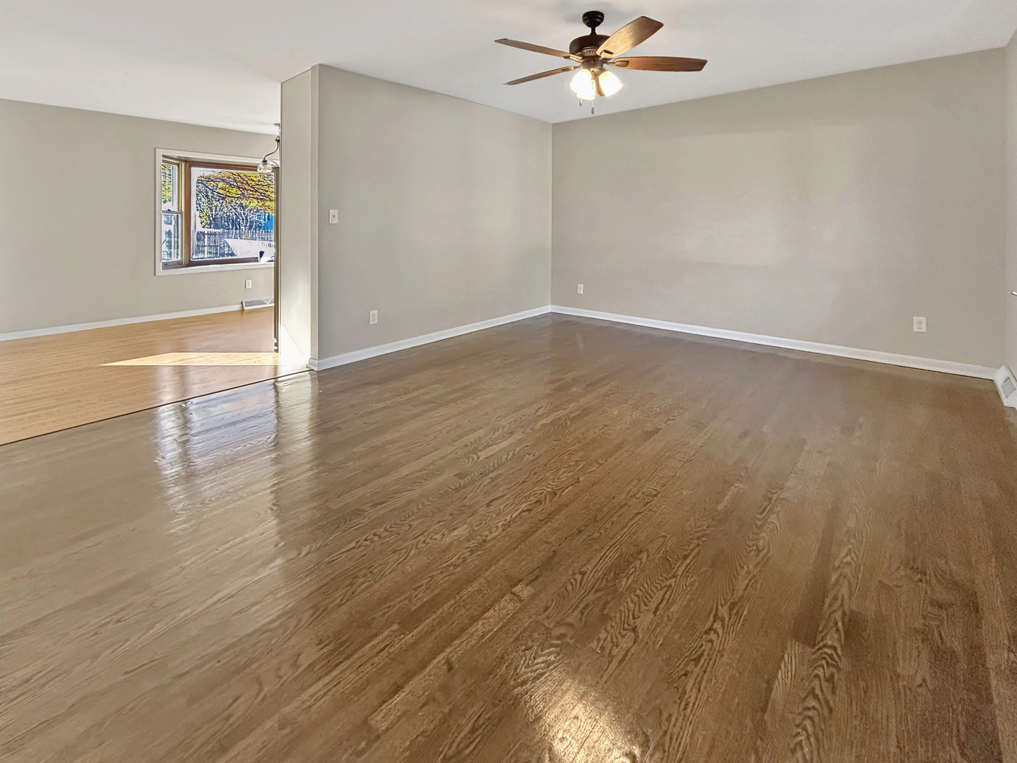 1409 N Seminary Avenue