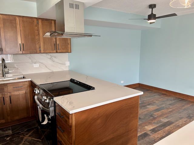 1301 N Western Avenue 326