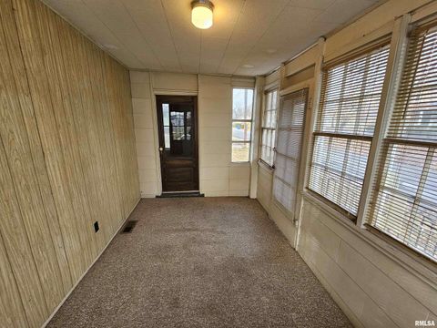 Tiny photo for 207 N 8TH Street, Mt Vernon, IL 62864 (MLS # EB460627)