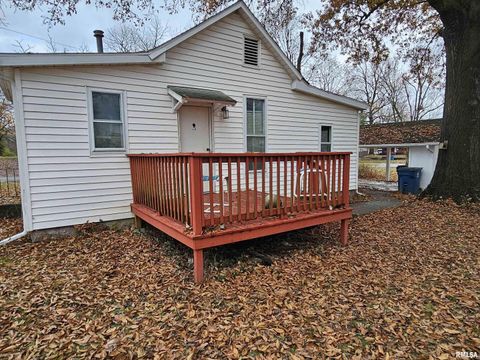 Tiny photo for 207 N 8TH Street, Mt Vernon, IL 62864 (MLS # EB460627)