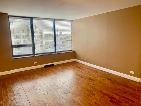 Tiny photo for 3930 N Pine Grove Avenue #514, Chicago, IL 60613 (MLS # 12625393)