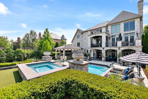 Tiny photo for 8611 Crest Court, Burr Ridge, IL 60527 (MLS # 12619390)