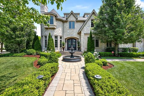 Tiny photo for 8611 Crest Court, Burr Ridge, IL 60527 (MLS # 12619390)