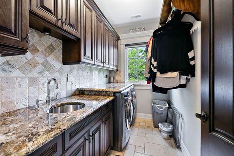 Tiny photo for 8611 Crest Court, Burr Ridge, IL 60527 (MLS # 12619390)