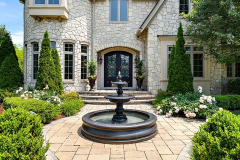 Tiny photo for 8611 Crest Court, Burr Ridge, IL 60527 (MLS # 12619390)