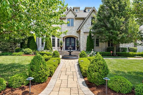 Tiny photo for 8611 Crest Court, Burr Ridge, IL 60527 (MLS # 12619390)