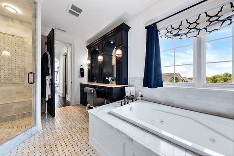 Tiny photo for 8611 Crest Court, Burr Ridge, IL 60527 (MLS # 12619390)
