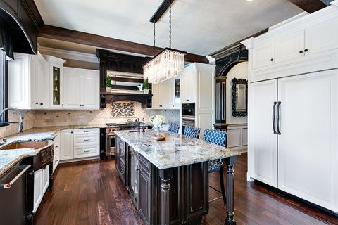 Tiny photo for 8611 Crest Court, Burr Ridge, IL 60527 (MLS # 12619390)