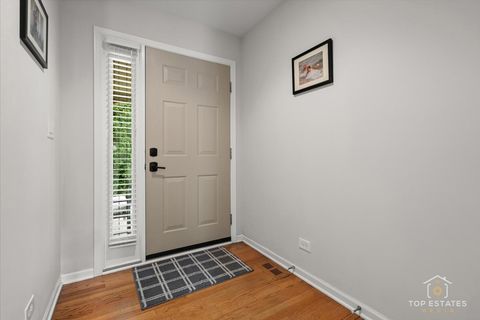 Tiny photo for 1651 PAULINE Circle #1651, Mundelein, IL 60060 (MLS # 12490038)