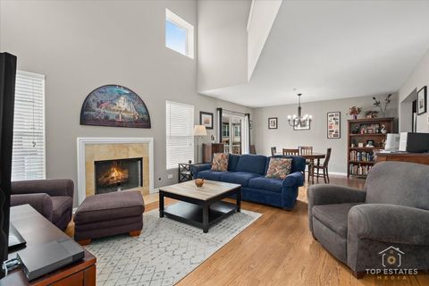 Tiny photo for 1651 PAULINE Circle #1651, Mundelein, IL 60060 (MLS # 12490038)