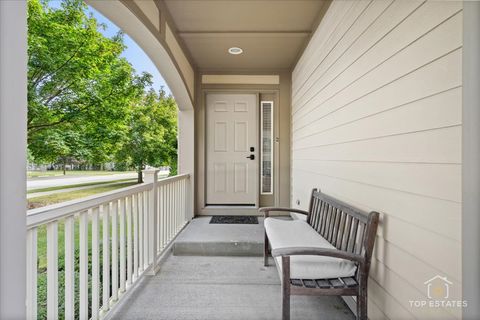 Tiny photo for 1651 PAULINE Circle #1651, Mundelein, IL 60060 (MLS # 12490038)