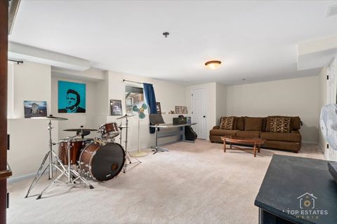 Tiny photo for 1651 PAULINE Circle #1651, Mundelein, IL 60060 (MLS # 12490038)