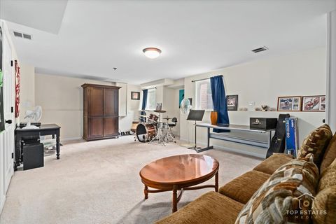 Tiny photo for 1651 PAULINE Circle #1651, Mundelein, IL 60060 (MLS # 12490038)