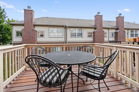 Tiny photo for 1651 PAULINE Circle #1651, Mundelein, IL 60060 (MLS # 12490038)