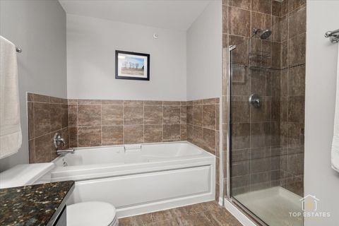 Tiny photo for 1651 PAULINE Circle #1651, Mundelein, IL 60060 (MLS # 12490038)