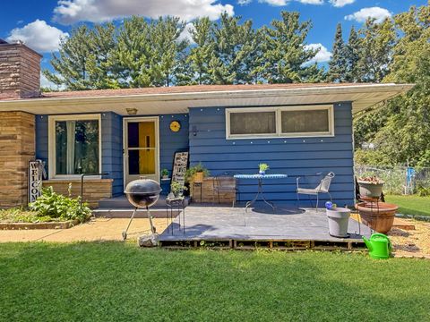 Tiny photo for 2358 Chelsea Avenue, Freeport, IL 61032 (MLS # 12445990)