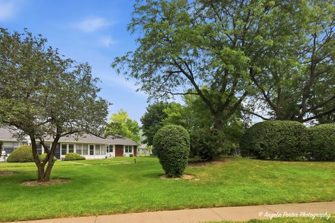 Tiny photo for 7404 Crest Hill Court #215, Fox Lake, IL 60020 (MLS # 12716030)