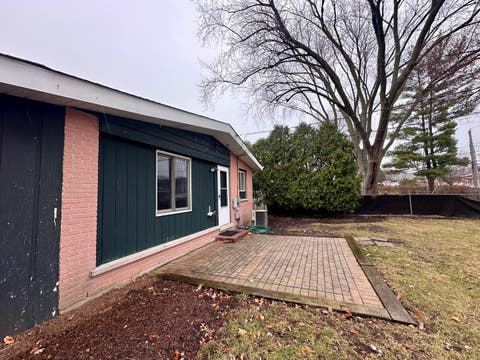 Tiny photo for 1702 W Oakton Street, Arlington Heights, IL 60004 (MLS # 12687280)