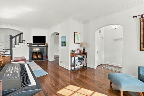 Tiny photo for 250 Iowa Street, Oak Park, IL 60302 (MLS # 12789206)