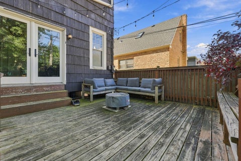 Tiny photo for 250 Iowa Street, Oak Park, IL 60302 (MLS # 12789206)