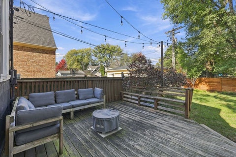 Tiny photo for 250 Iowa Street, Oak Park, IL 60302 (MLS # 12789206)