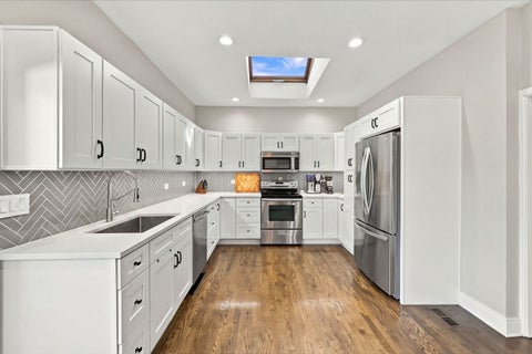 Tiny photo for 250 Iowa Street, Oak Park, IL 60302 (MLS # 12789206)