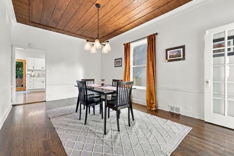 Tiny photo for 250 Iowa Street, Oak Park, IL 60302 (MLS # 12789206)