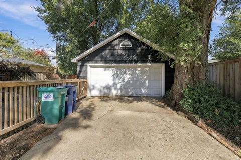 Tiny photo for 250 Iowa Street, Oak Park, IL 60302 (MLS # 12789206)