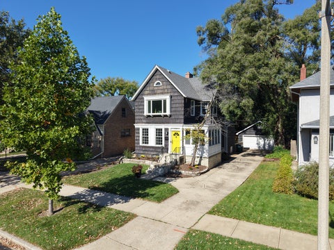 Tiny photo for 250 Iowa Street, Oak Park, IL 60302 (MLS # 12789206)
