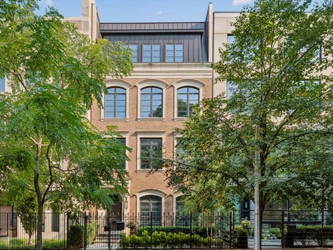Photo of 441 W Deming Place, Chicago, IL 60614 (MLS # 12740927)