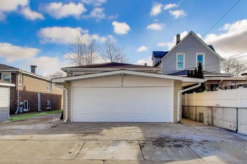 Tiny photo for 1216 N 20th Avenue #G, Melrose Park, IL 60160 (MLS # 12567688)
