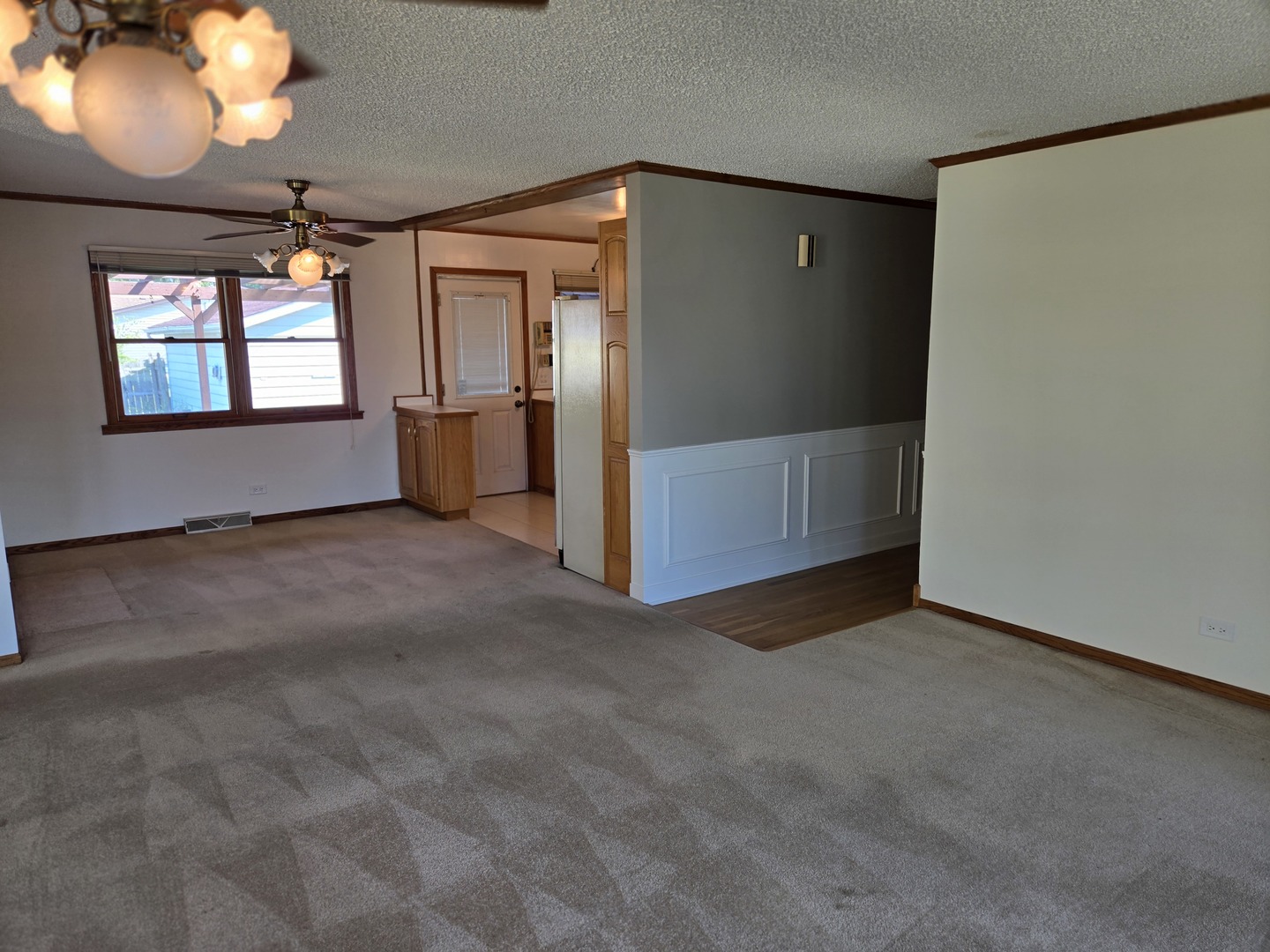 14727 S Whipple Avenue