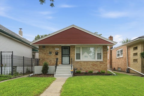 Photo of 701 W 116th Street, Chicago, IL 60628 (MLS # 12774569)