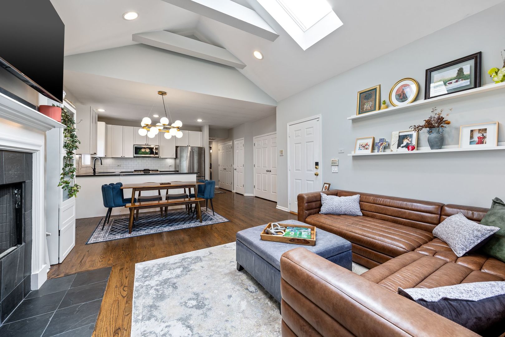 3111 N Seminary Avenue 3N