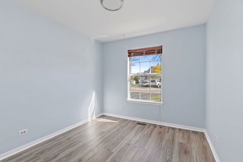 Tiny photo for 8 Taft Court #A, Streamwood, IL 60107 (MLS # 12500805)