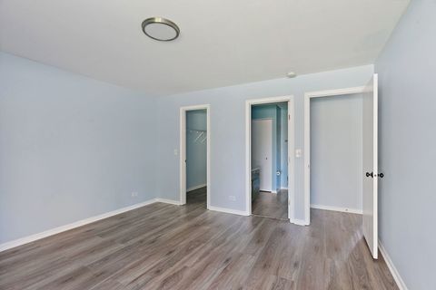 Tiny photo for 8 Taft Court #A, Streamwood, IL 60107 (MLS # 12500805)