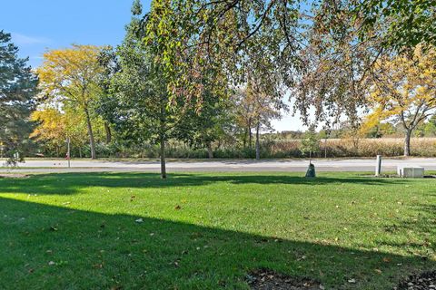 Tiny photo for 8 Taft Court #A, Streamwood, IL 60107 (MLS # 12500805)