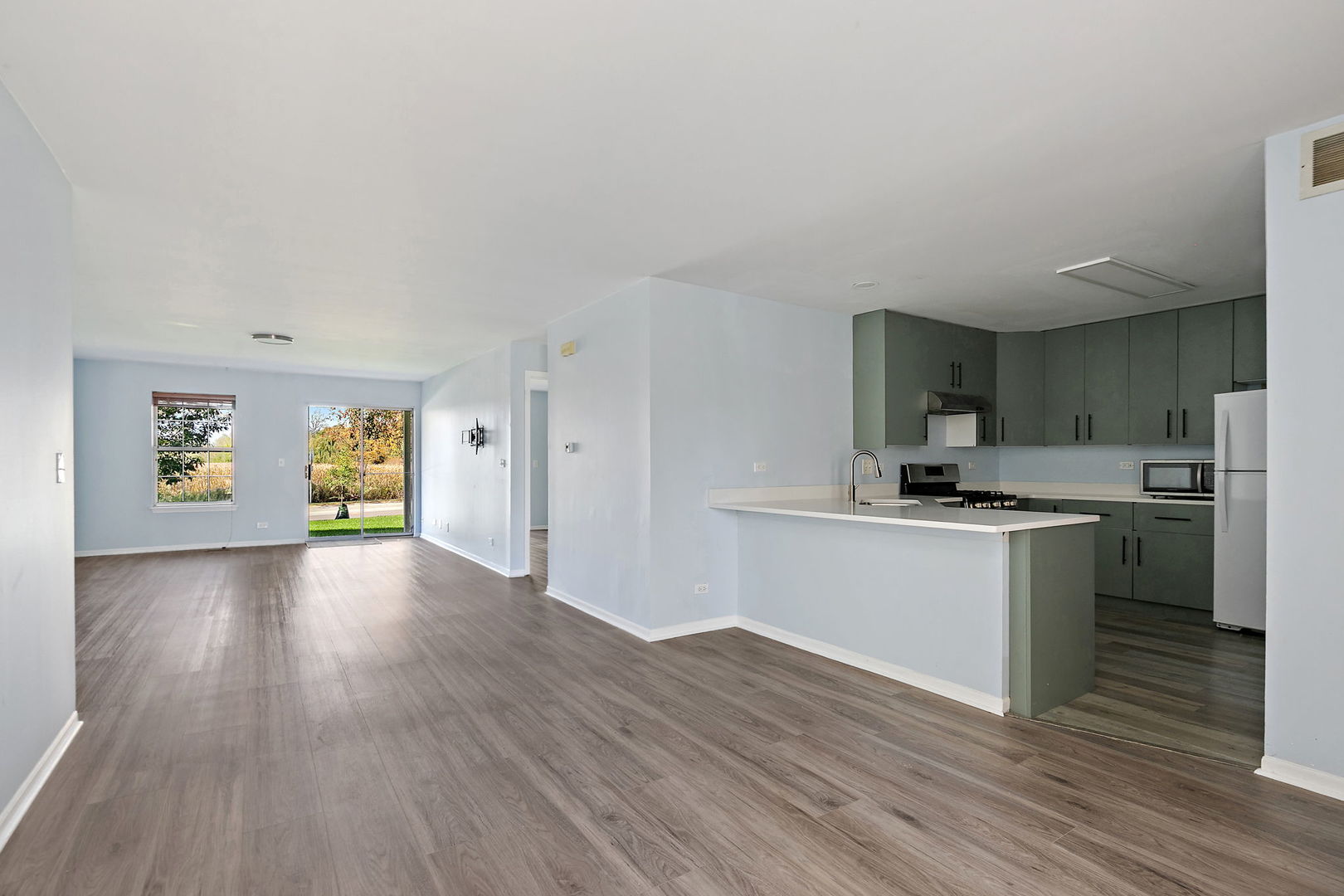 8 Taft Court A