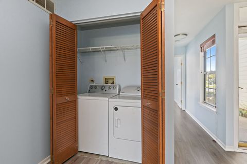 Tiny photo for 8 Taft Court #A, Streamwood, IL 60107 (MLS # 12500805)