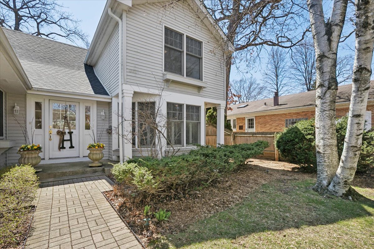 209 E Washington Avenue