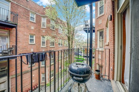 Tiny photo for 1659 W PRATT Boulevard #2B, Chicago, IL 60626 (MLS # 12627433)