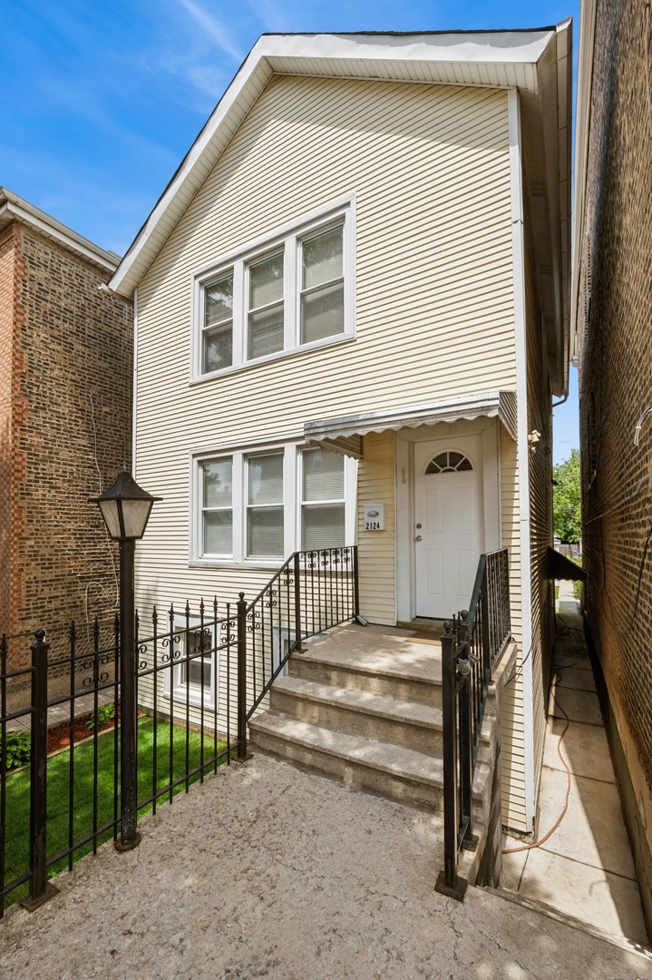 2124 W 24TH Street