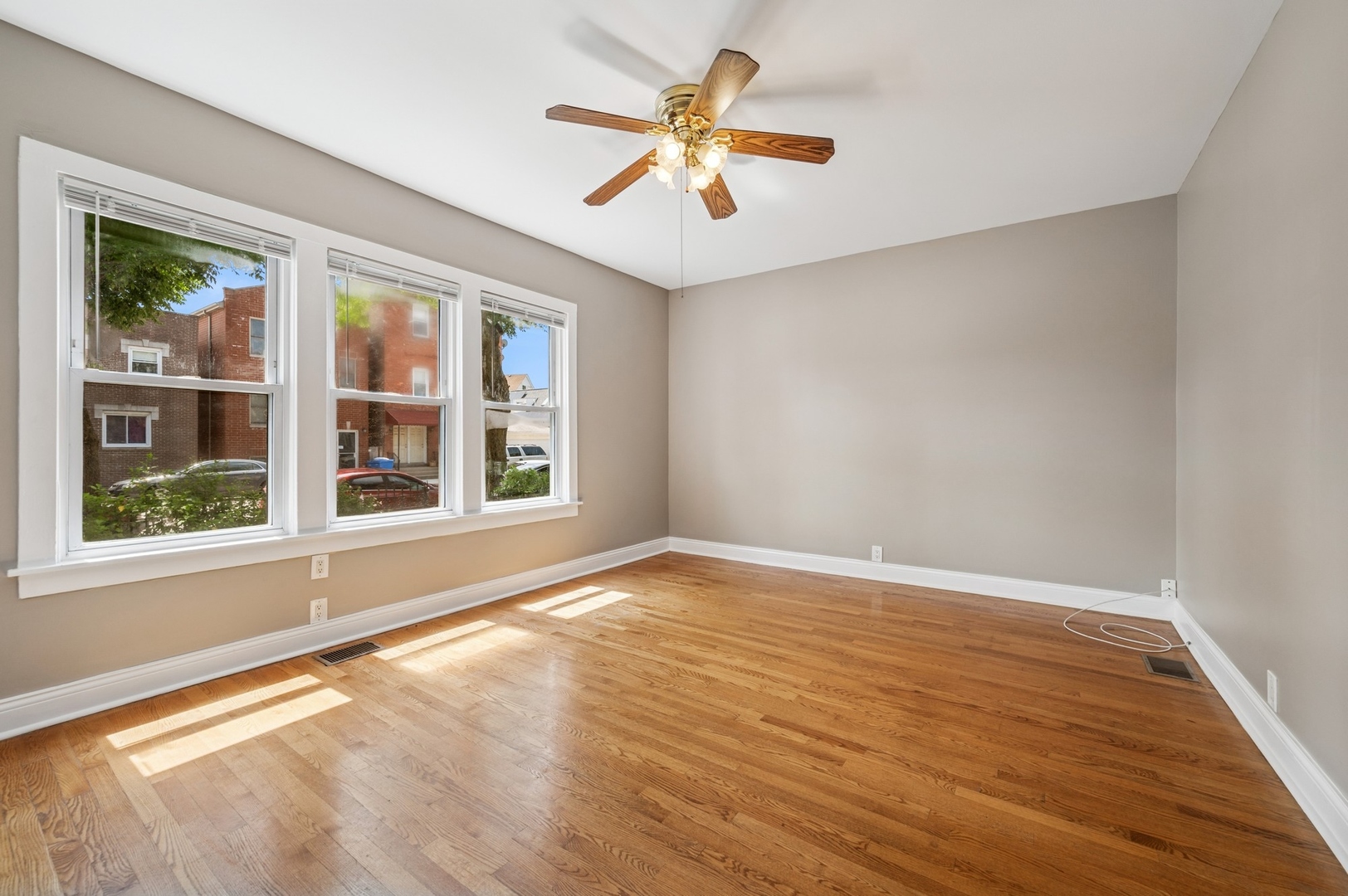 2124 W 24TH Street