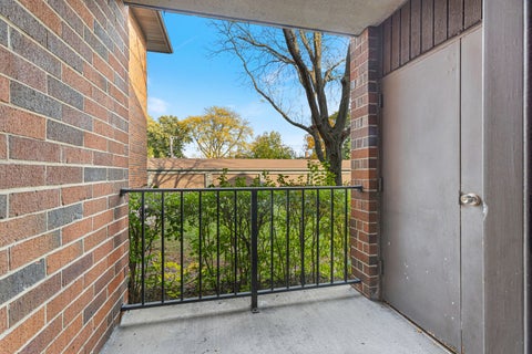 Tiny photo for 5703 S Cass Avenue #103, Westmont, IL 60559 (MLS # 12794158)
