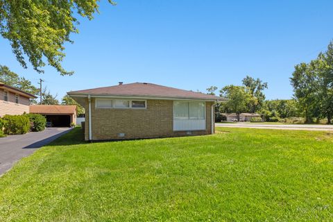 Tiny photo for 2934 186th Street, Lansing, IL 60438 (MLS # 12461306)